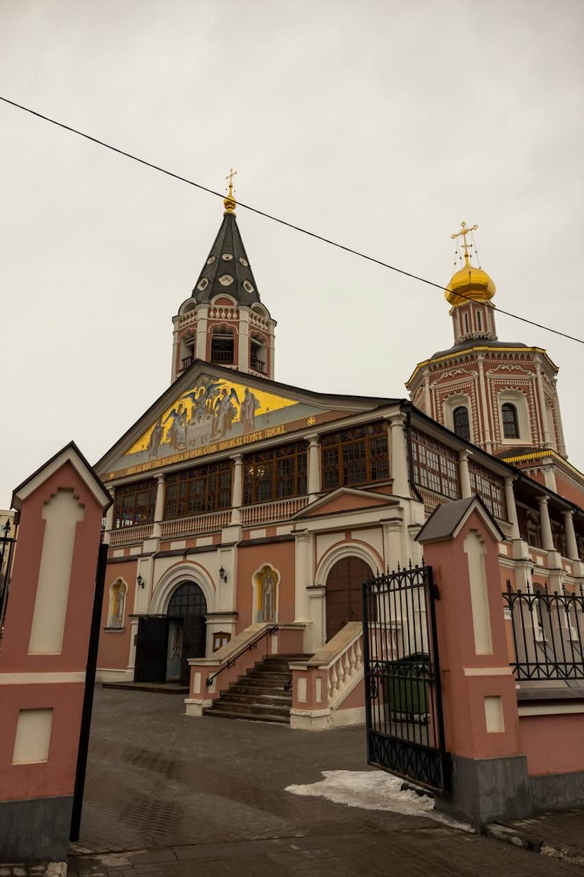 Клирик собора диакон Григорий Родихин рукоположен в сан иерея — Покровский  собор города Саратова